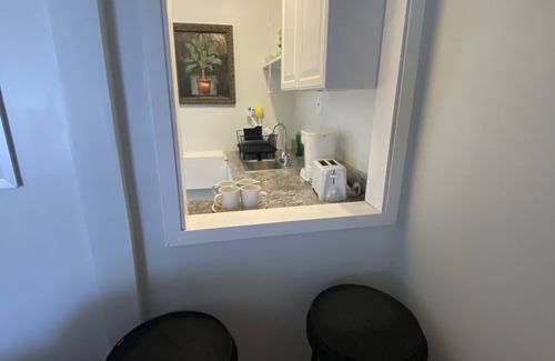 North Bellport Wohnung | 2 bedroom apartment minutes away from Gambling, Bars, Restaurants, Water Park...