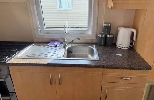 Chapel Saint Leonards Skihütte | 2 Bedroom Chalet Sleeps 6 -Free Parking -Tv -WiFi