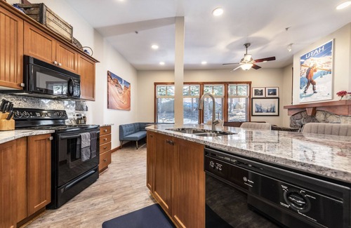 Salt Lake Mountain Resorts Eigentumswohnung | 2-bedroom condo steps from Solitude Resort Ski Lifts