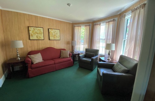 Poland Hütte | 2 Bedroom Cottage at the 500 acre Poland Spring Resort with lots of onsite activities!