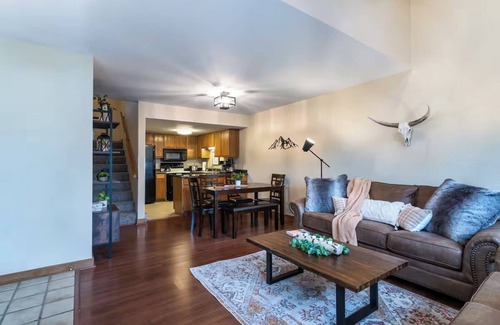 Durango Wohnung | 2 Bedroom Durango Retreat Near Trails & Town: Pool + Hot Tub