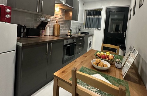 Plasnewydd Wohnung | 2 Bedroom flat With Hot Tub In Cardiff 15 mins walk to city centre