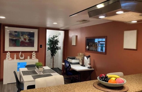 Bellwood Eigentumswohnung | 2-bedroom haven near Ohare with Wi-Fi, AC in fabulous Bellwood