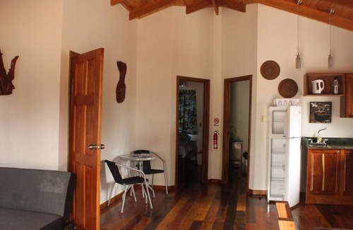 Surfside Haus | 2 Bedroom Home-Placencia Peninsula with Beach Access