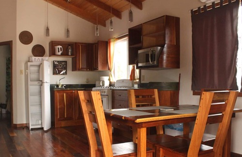 Surfside Haus | 2 Bedroom Home-Placencia Peninsula with Beach Access
