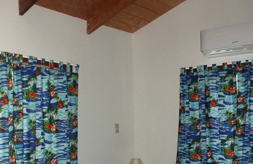 Surfside Haus | 2 Bedroom Home-Placencia Peninsula with Beach Access