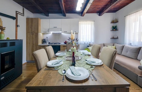 Duga Resa Haus | Schönes Haus mit 2 Schlafzimmern in.