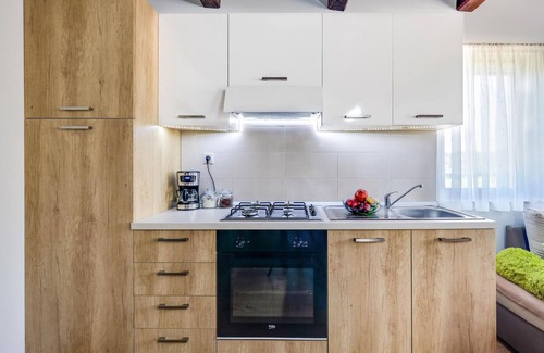 Duga Resa Haus | Schönes Haus mit 2 Schlafzimmern in.