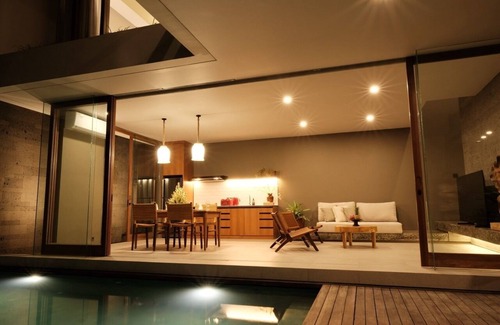 Munggu Villa | 2-Bedroom Minimalist Villa in Parerenan #3