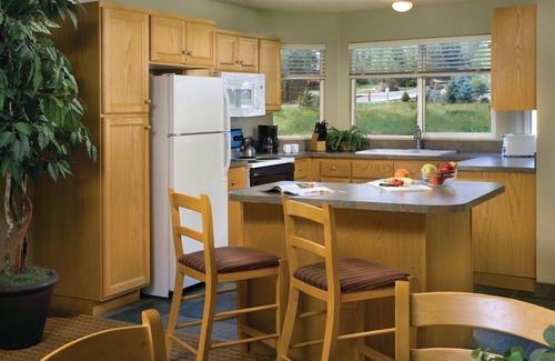 Harbor Village Wohnung | 2 Bedroom - Mobility w/Roll-in Shower in peaceful Garden City