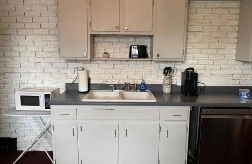 Quincy Wohnung | 2-Bedroom Quincy Apt. with private parking & Wifi