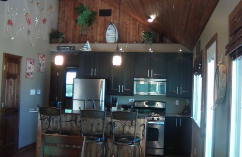 Delavan Lake Haus | 2 Schlafzimmer für bis zu 8 Personen mit Boat Slip! Hunde willkommen!