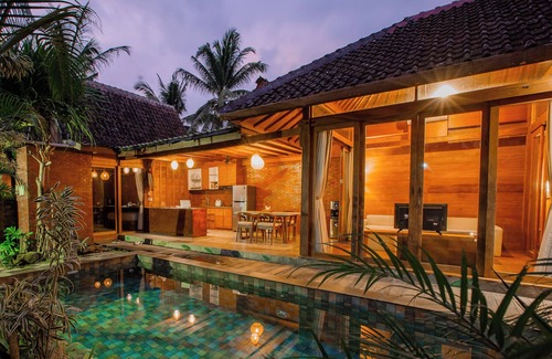 East Selemadeg Villa | 2-bedroom villa in charming Tabanan with AC, WiFi. Relax and unwind
