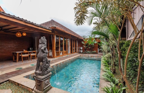 East Selemadeg Villa | 2-bedroom villa in charming Tabanan with AC, WiFi. Relax and unwind