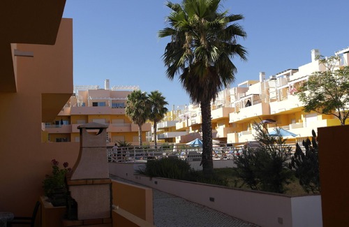 Canada Wohnung | Apartment mit 2 Schlafzimmern in einem privaten Komplex mit Swimmingpool und in Strandnähe