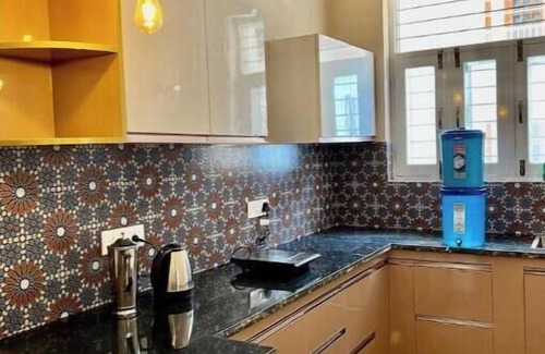 Bullawala Wohnung | 2 BHK apt w Wifi/Couch & kitchen - Special Offer