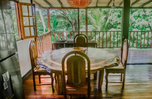 Junquillal Haus | 2 Blocks from the Ocean - 10 min walk - Casa Tres Picos - Land of Pura Vida