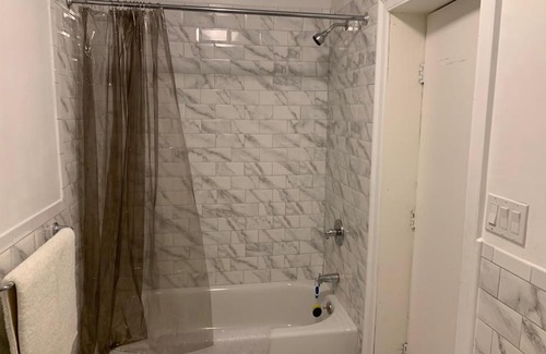 Clinton Hill Wohnung | 2 BR CLASSY BROOKLYN APT-10 mins from BARCLAYS CENTER!