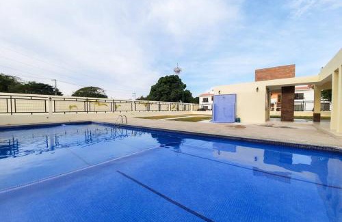 Ixtapa Wohnung | 2 BR Condo with pool only 15 min to Marina & Beach