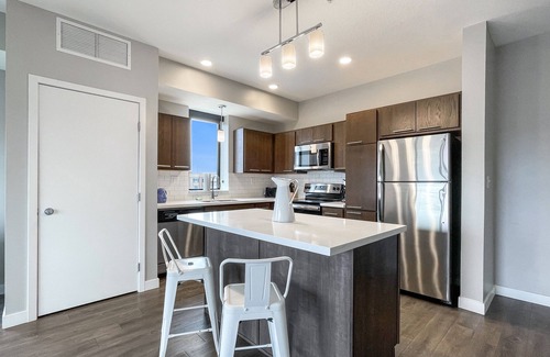 Downtown Des Moines Wohnung | 2 BR Dwntwn Apt with Hot Tub