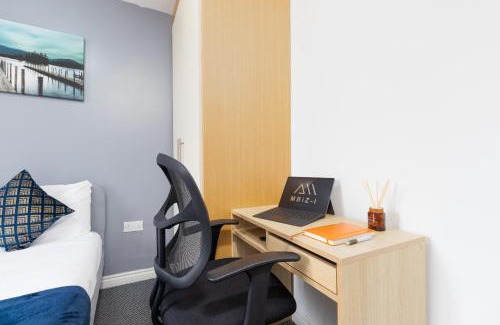 Coventry Wohnung | 2-BR Executive En-Suite Apartment by MBiZ