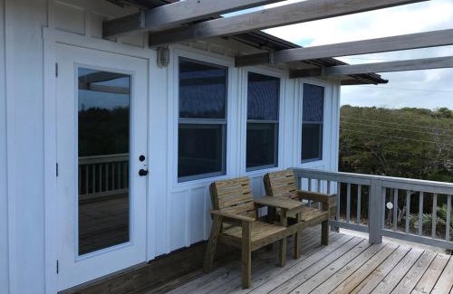 George Town Wohnung | 2 BR KESTREL COTTAGE with Exclusive Beach Park