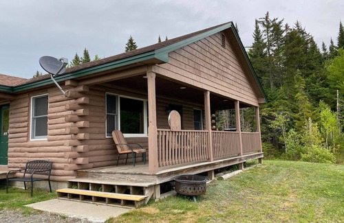 Pittsburg Kabine | 2 BR Mountain View Cabin mit direktem Zugang zu ATV / Motorschlitten