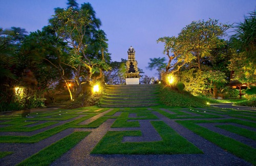 Nakula Villa | 2 BR Pivate Pool Villa, 5 Minuten zu Fuß zum Strand und zum Einkaufsviertel Seminyak