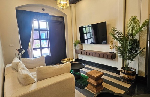 Samphanthawong Haus | 2 BR Soho house Lux |Walk to Chinatown|MRT|Pier
