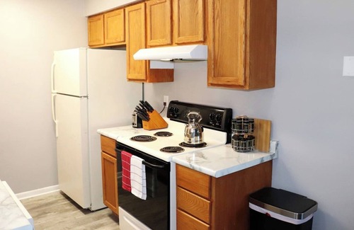 Aurora Wohnung | 2 BR Stay MINS to Aurora Premium Outlets
