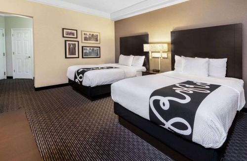 Superstition Springs Hotel | 2 Double Beds ADA at La Quinta Inn & Suites by Wyndham Mesa Superstition Springs