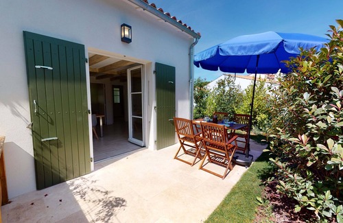 Sainte-Marie-de-Re Haus | 2 gites in a green setting