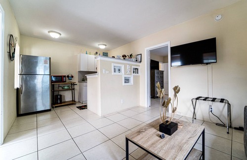 Edgewood Wohnung | # 2: Salzwasserpool, Entspanntes Ferienhaus