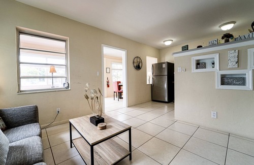 Edgewood Wohnung | # 2: Salzwasserpool, Entspanntes Ferienhaus