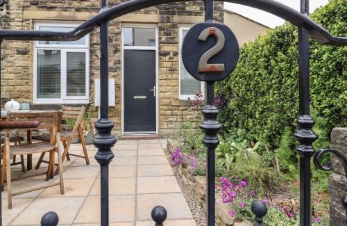 Oakworth Haus | 2 James Street