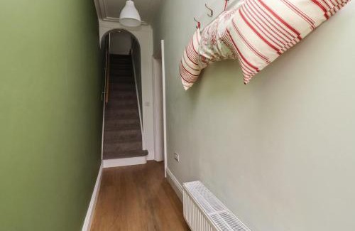 Oakworth Haus | 2 James Street