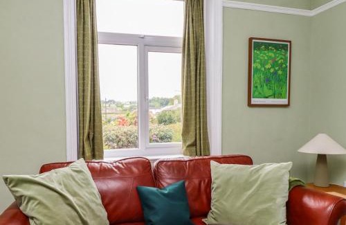 Oakworth Haus | 2 James Street