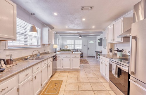 Waveland Hütte | 2 Kings Beach and Bay-3 blocks