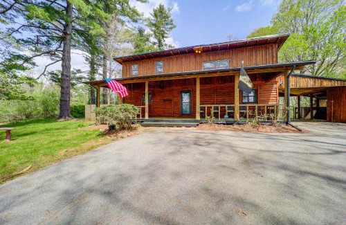 Boone Haus | 2 Mi to Appalachian State Cabin with Outdoor Spaces