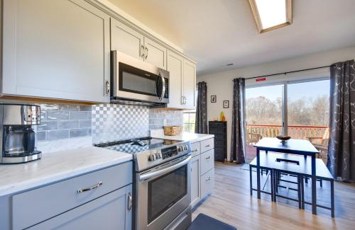 Fulton Haus | 2 Mi to Dtwn Fulton Meadowlark Home with Deck!