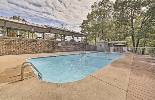 Notch Estates Wohnung | 2 Mi to Silver Dollar City Reed Springs Condo