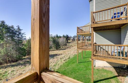 Snowshoe Haus | 2 Mi to Snowshoe Resort Townhome with Deck!