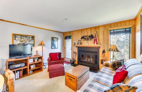 Snowshoe Haus | 2 Mi to Snowshoe Resort Townhome with Deck!