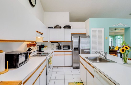 Sebastian Highlands Haus | 2 Mi to Water: Sebastian Home w/ Heated Pool!