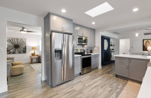 Village Grove Haus | 2 miles to Old Town Scottsdale! HOT TUB & Pool