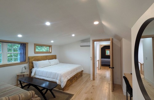 Benton Haus | 2 miles to Ricketts Glen. Updated and cozy schoolhouse with porch and fire pit.