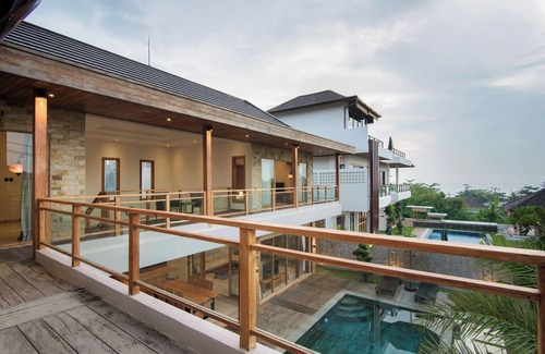 Tabanan Villa | 2 minute walk to beach - 3 BR Beachfront Villa