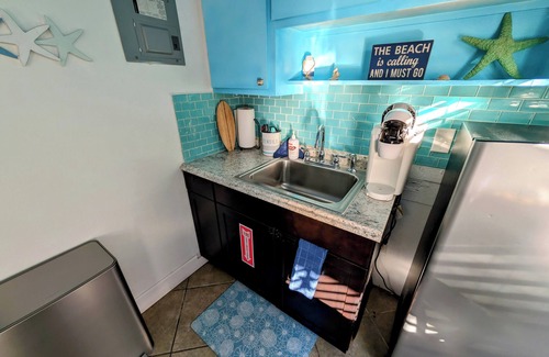 River Isles Wohnung | 2 Minutes From Beach/Downtown + Patio & Grill