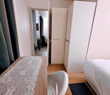 Asnieres-sur-Seine Wohnung | 2 Pièces accès par code proche Metro