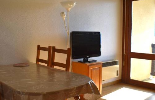 Font-Romeu-Odeillo-Via Wohnung | 2 Pièces Cabine avec Balcon et Parking à Font-Romeu - FR-1-580-19